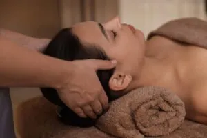 Head Massage - photo 2