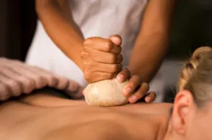 Massage Thai aux Herbes Aromatiques - photo 3